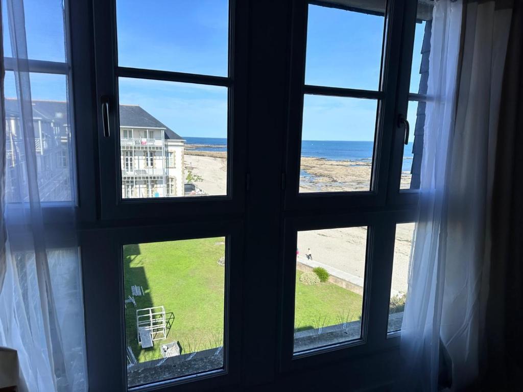 Vue mer depuis la fenêtre - Appartement Monalisa Le Croisic